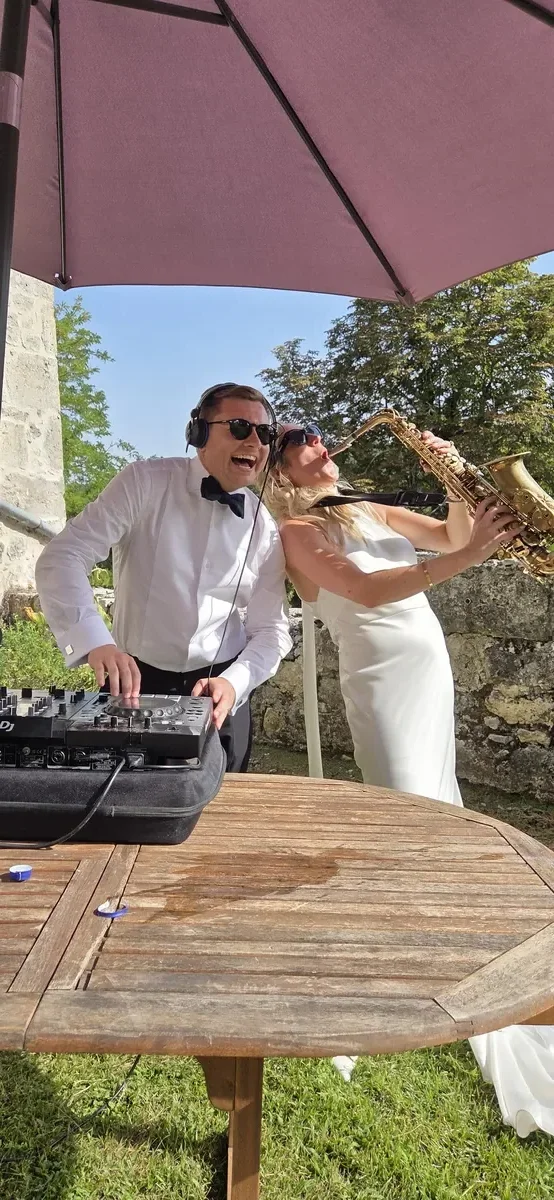 DJ & Saxophoniste en extérieur